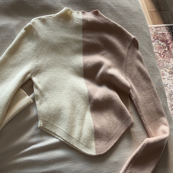 Two-Tone Ribbed Sweater - Picture 5 of 5